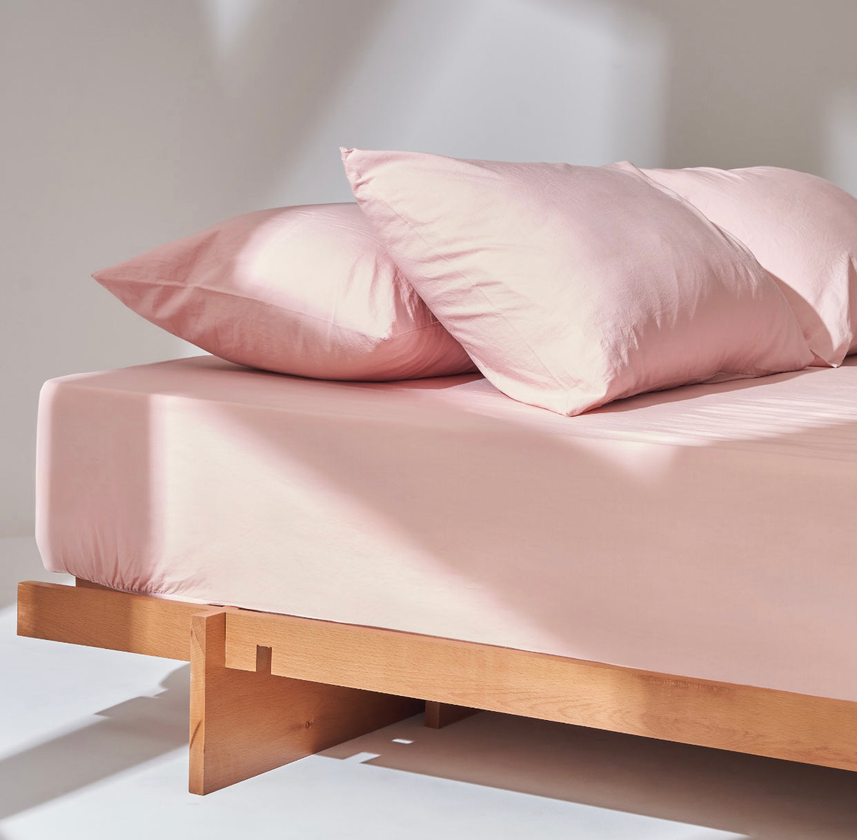 Washed Cotton Fitted Sheet set in Rose Pink