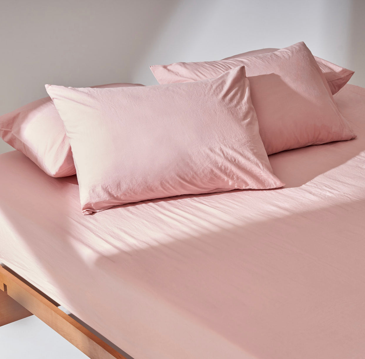 Washed Cotton Fitted Sheet set in Rose Pink
