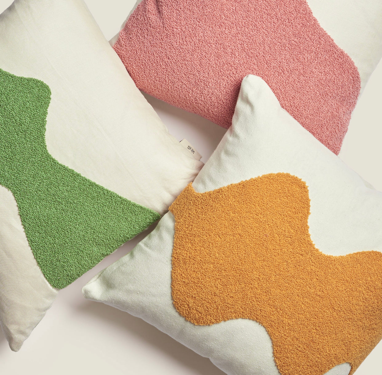 Dixie - Tufted Cushion